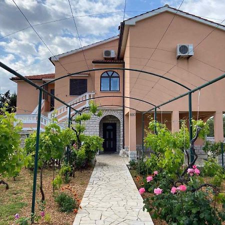 Appartamento Mira Barbat na Rabu Esterno foto